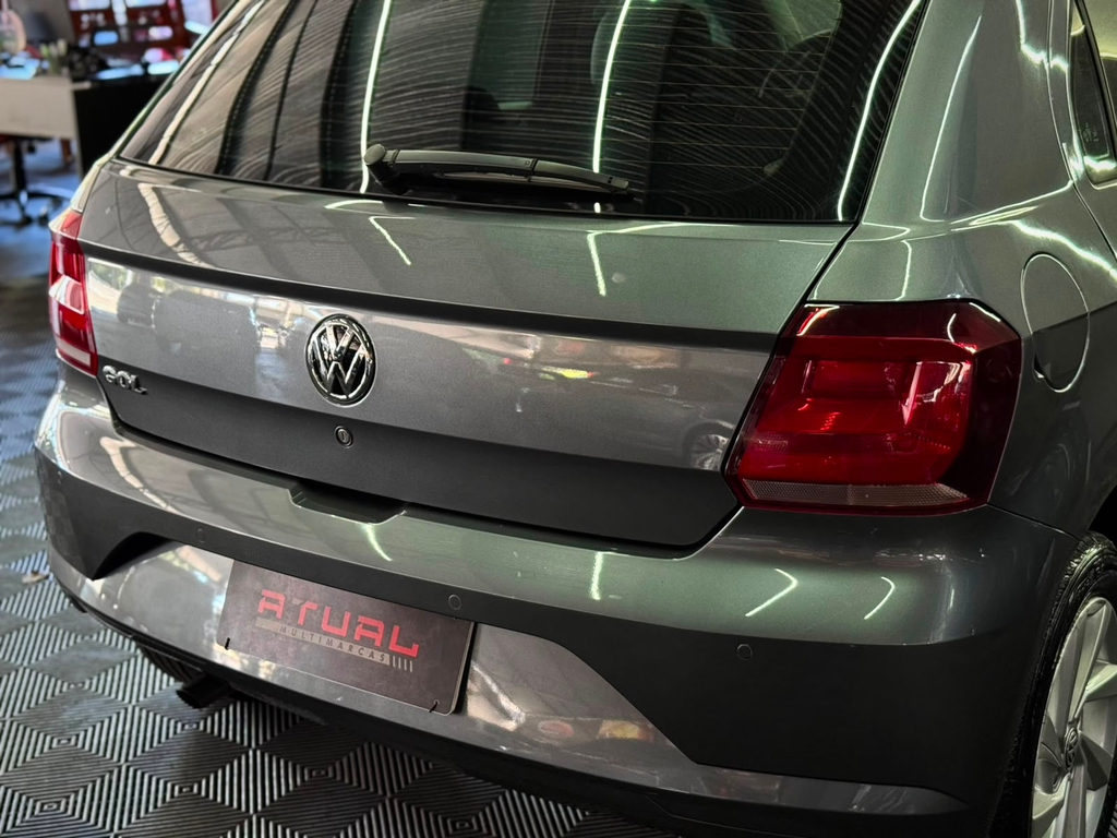 Volkswagen Gol Cinza