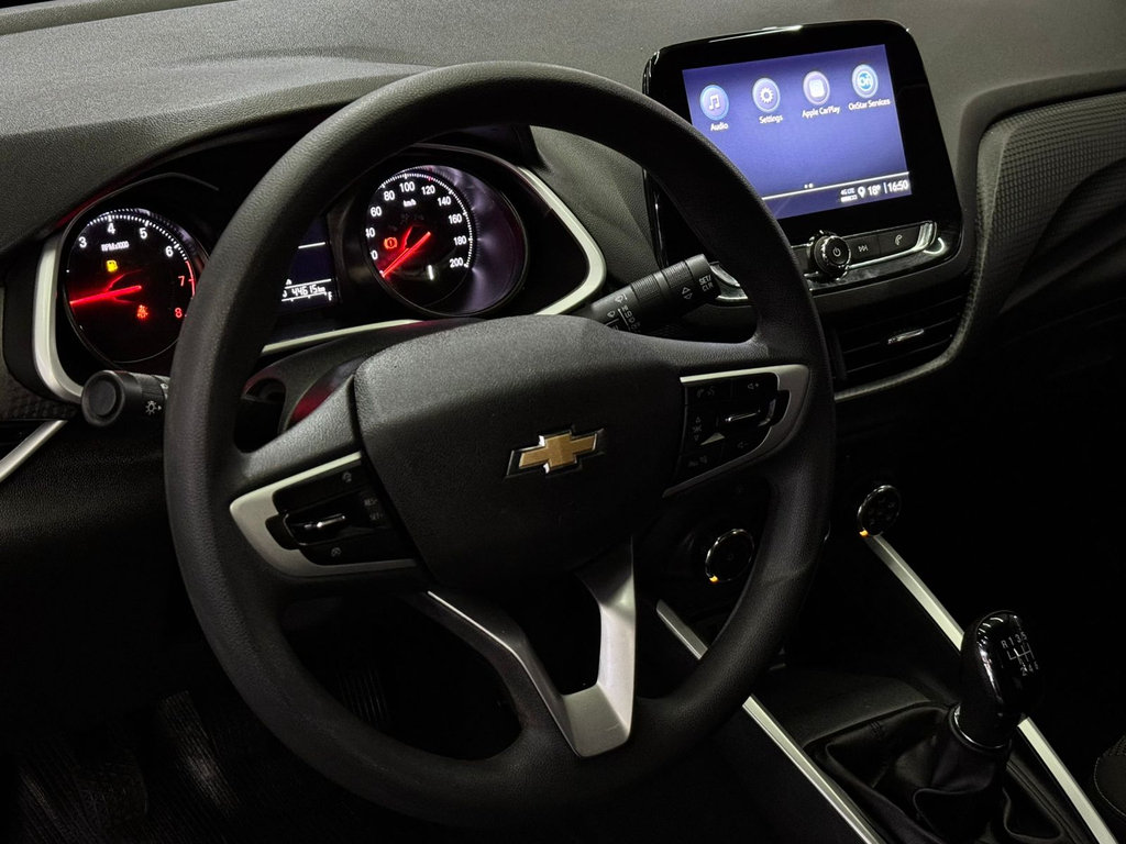 Chevrolet Onix Sedan Prata
