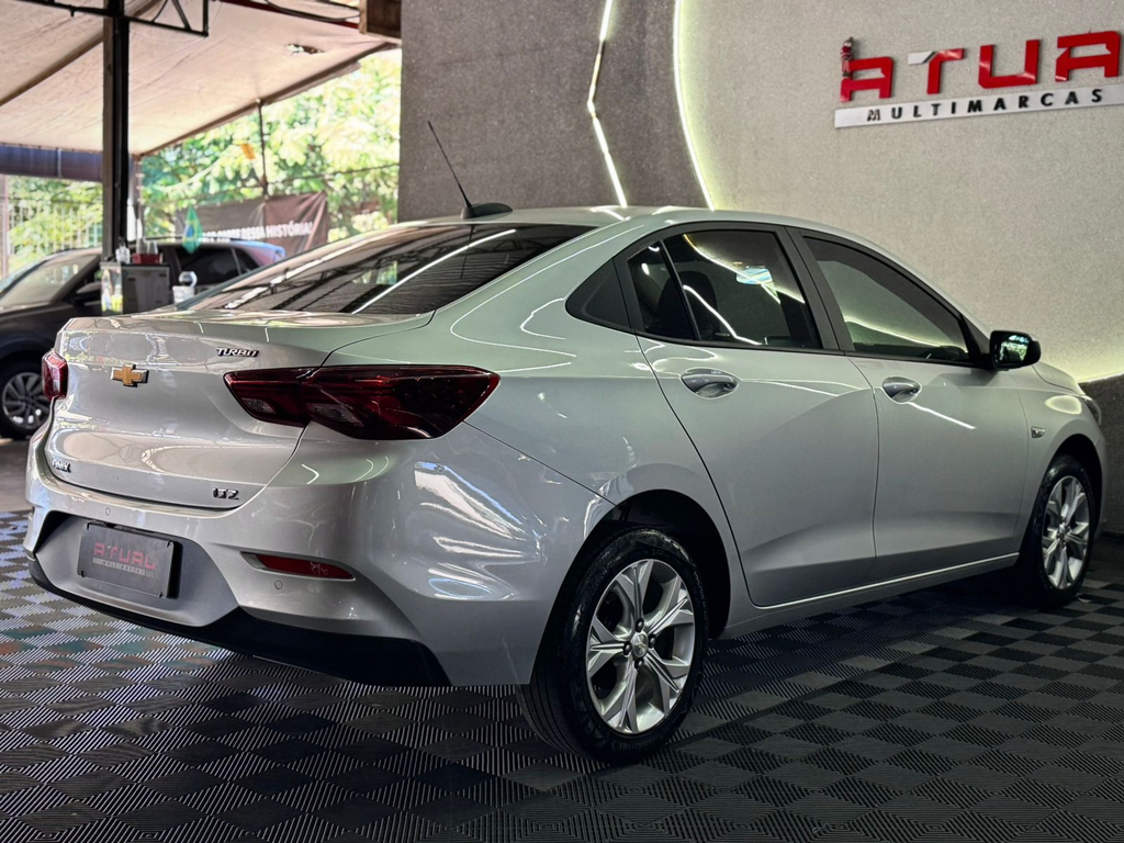 Chevrolet Onix Sedan Prata