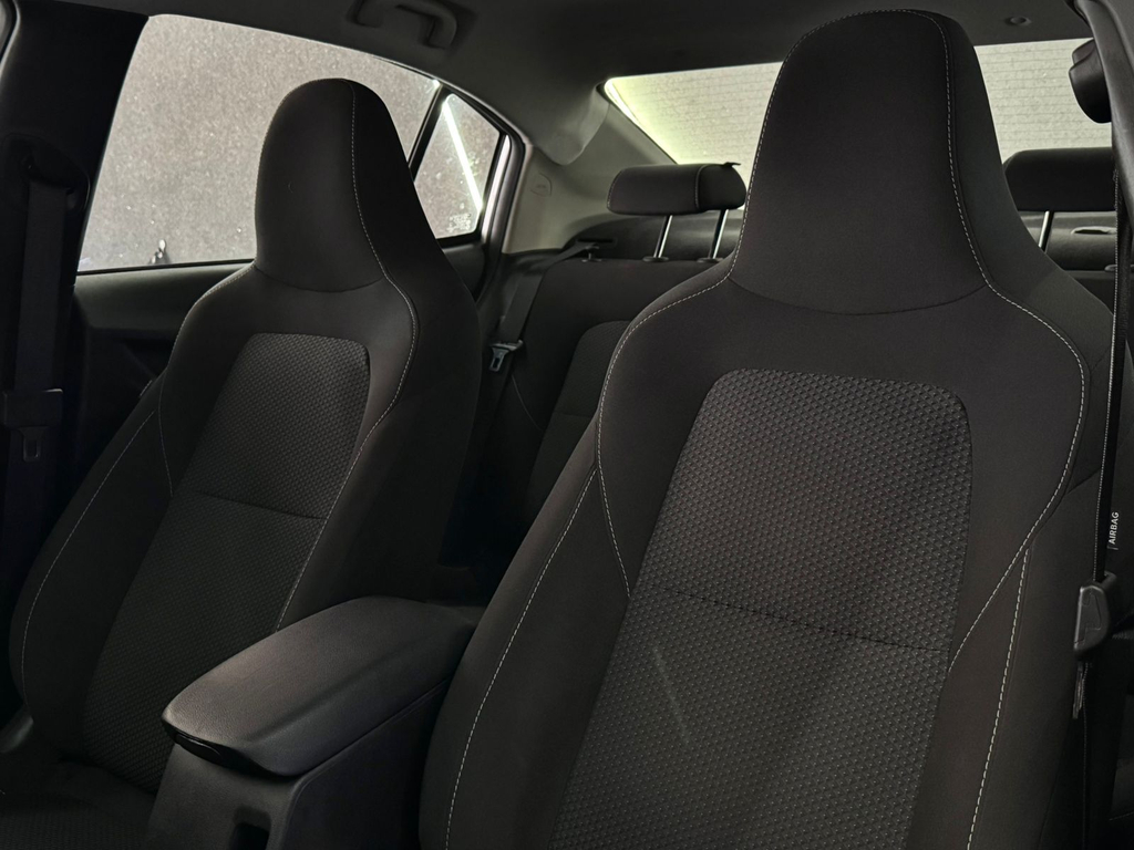 Chevrolet Onix Sedan Prata