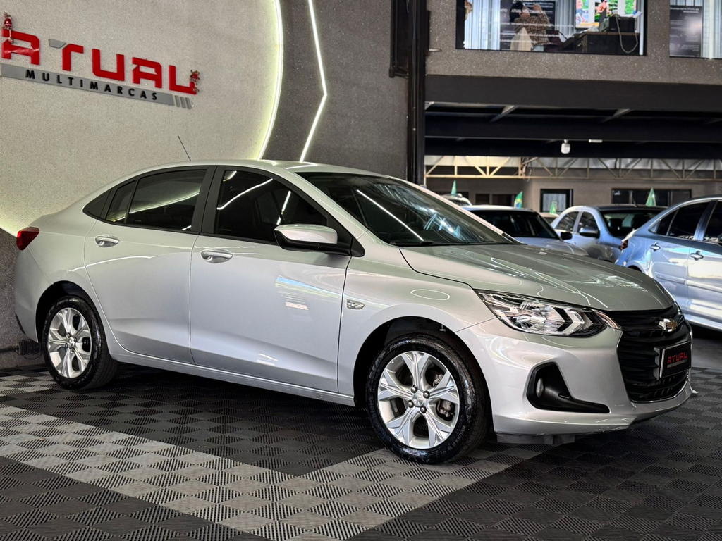 Chevrolet Onix Sedan Prata