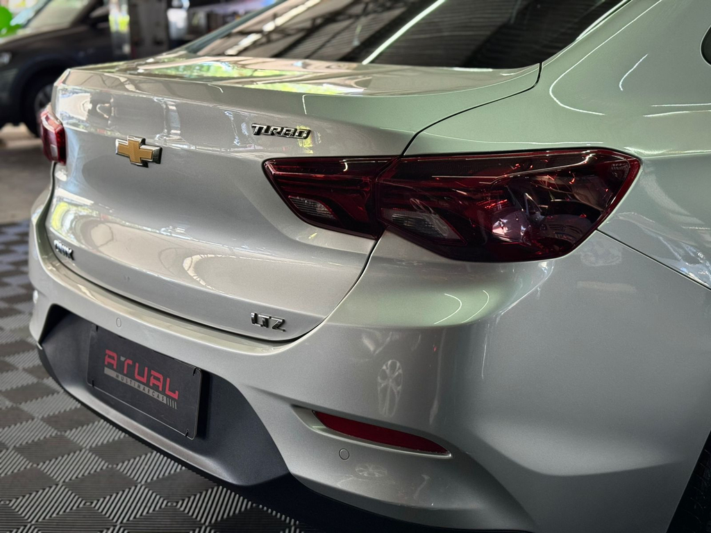 Chevrolet Onix Sedan Prata