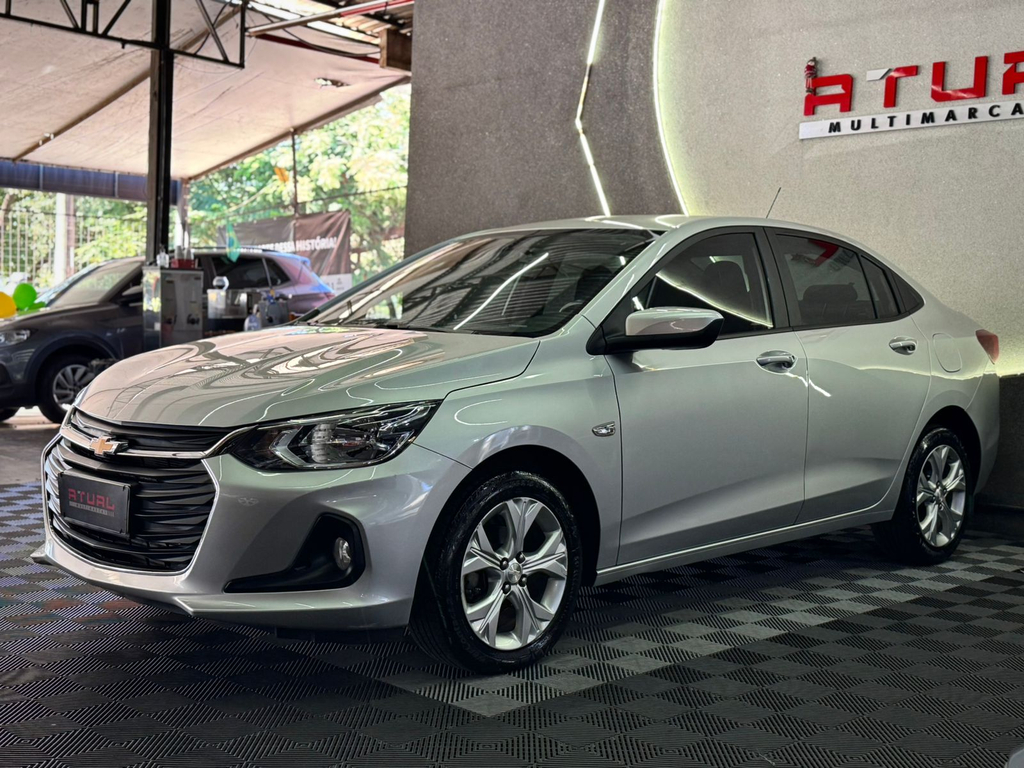 Chevrolet Onix Sedan Prata