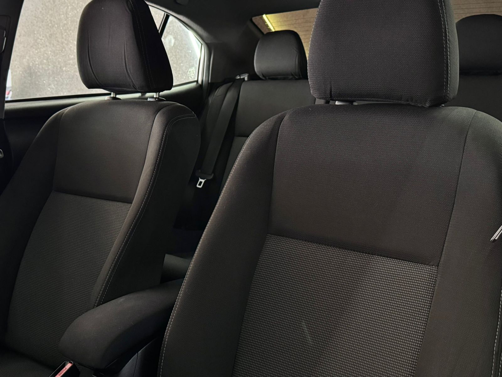 Toyota Yaris Sedan Branco