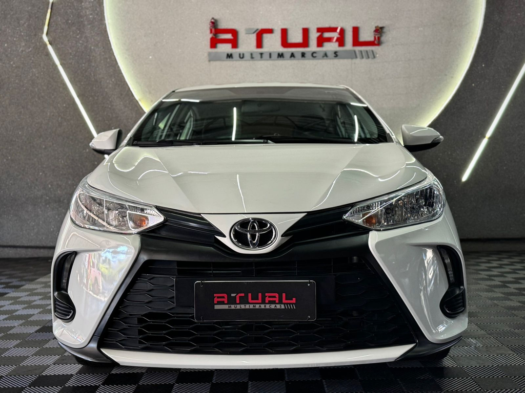 Toyota Yaris Sedan Branco