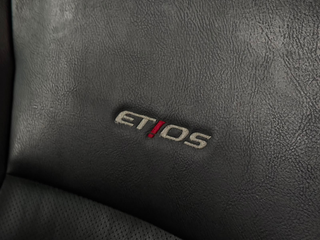 Toyota Etios Sedan Prata