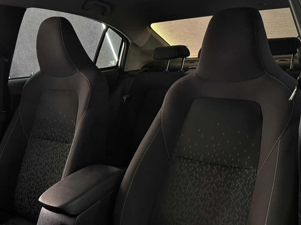 Chevrolet Onix Sedan Prata
