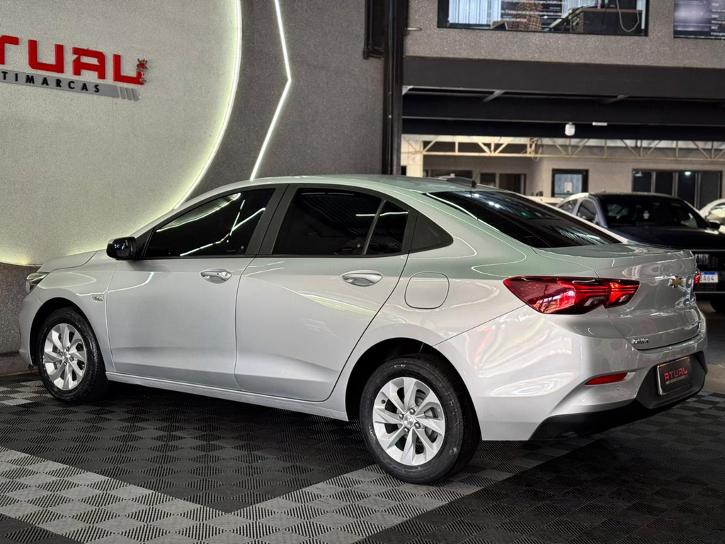 Chevrolet Onix Sedan Prata