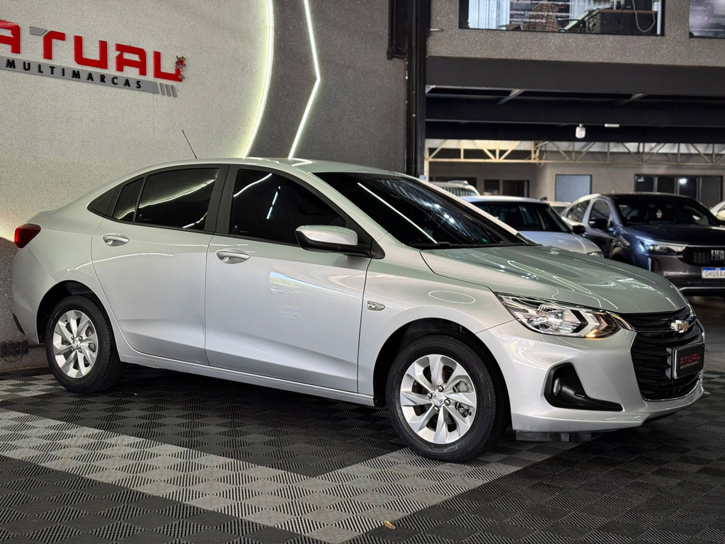 Chevrolet Onix Sedan Prata