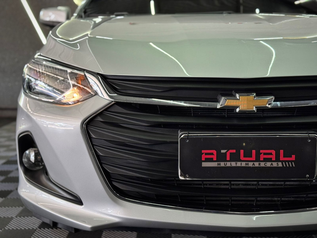 Chevrolet Onix Sedan Prata