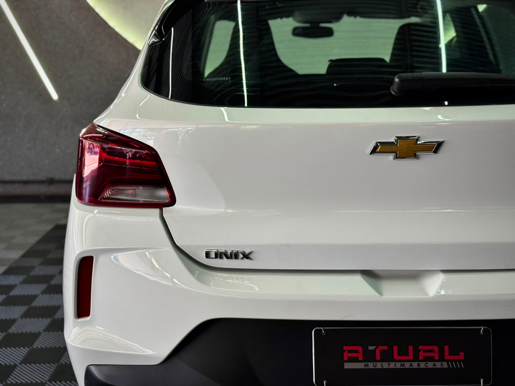 Chevrolet Onix Branco