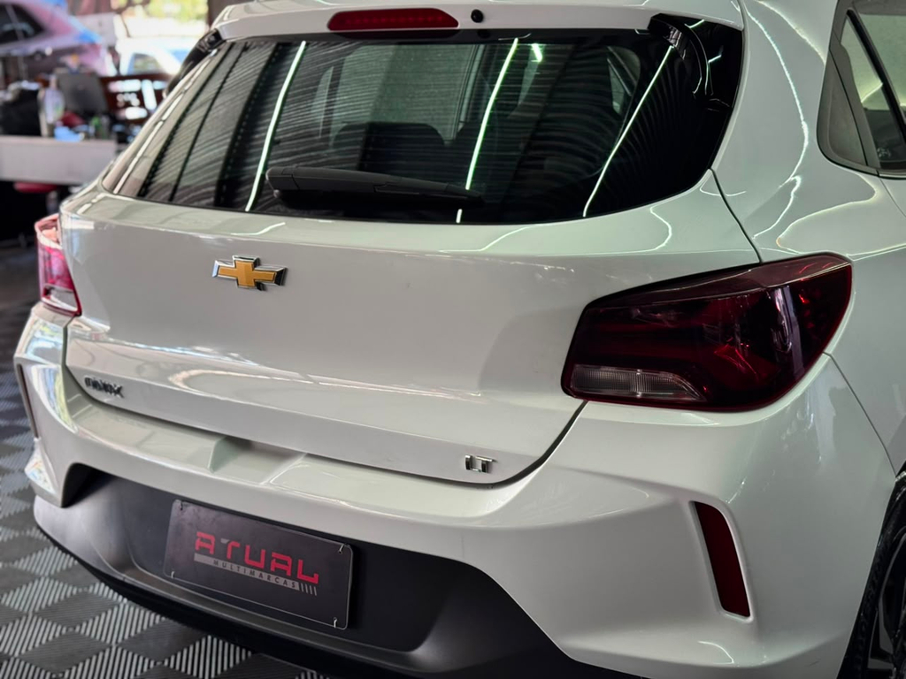 Chevrolet Onix Branco