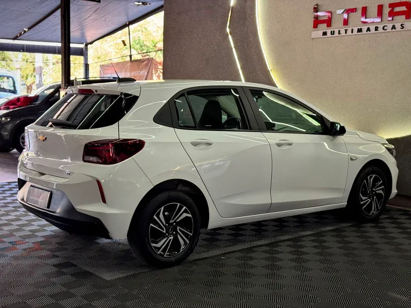 Chevrolet Onix Branco
