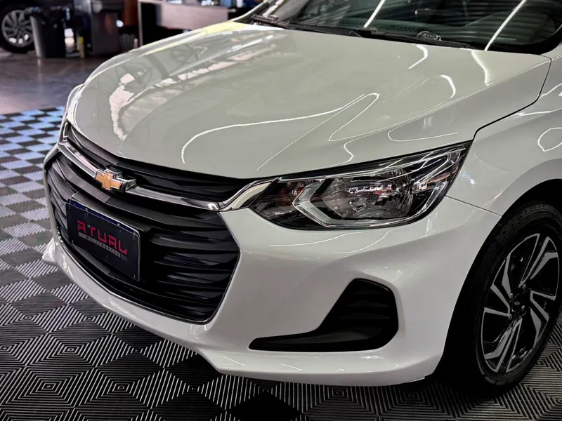 Chevrolet Onix Branco