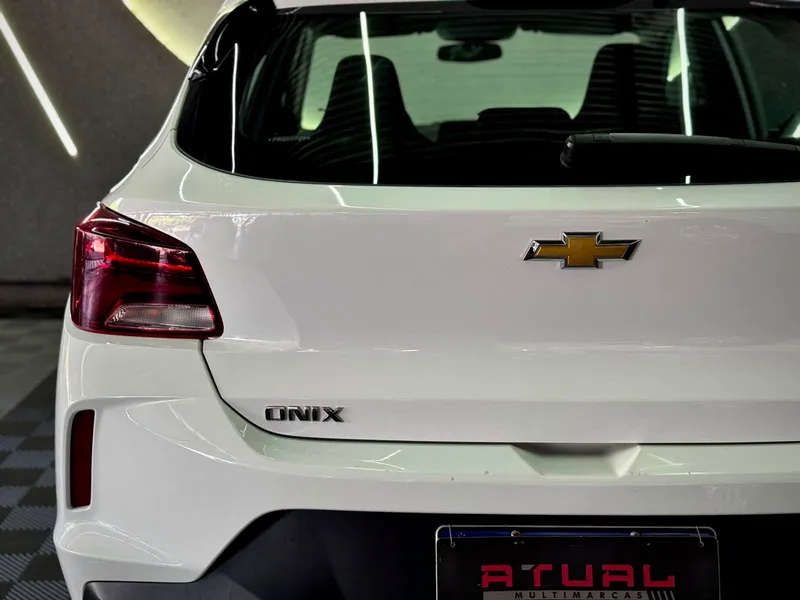 Chevrolet Onix Branco