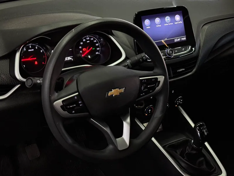 Chevrolet Onix Prata