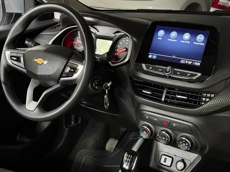 Chevrolet Onix Sedan Prata