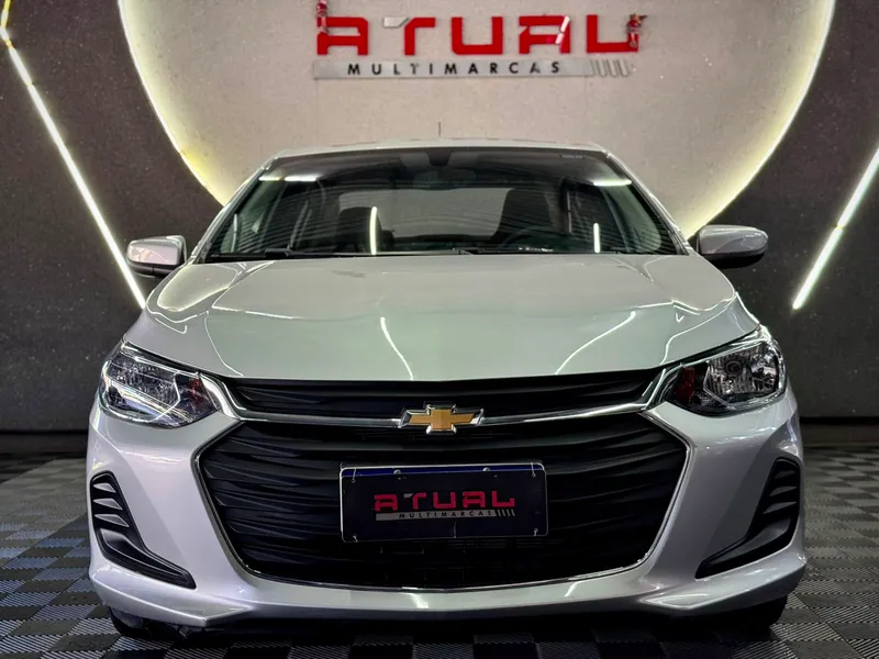 Chevrolet Onix Sedan Prata