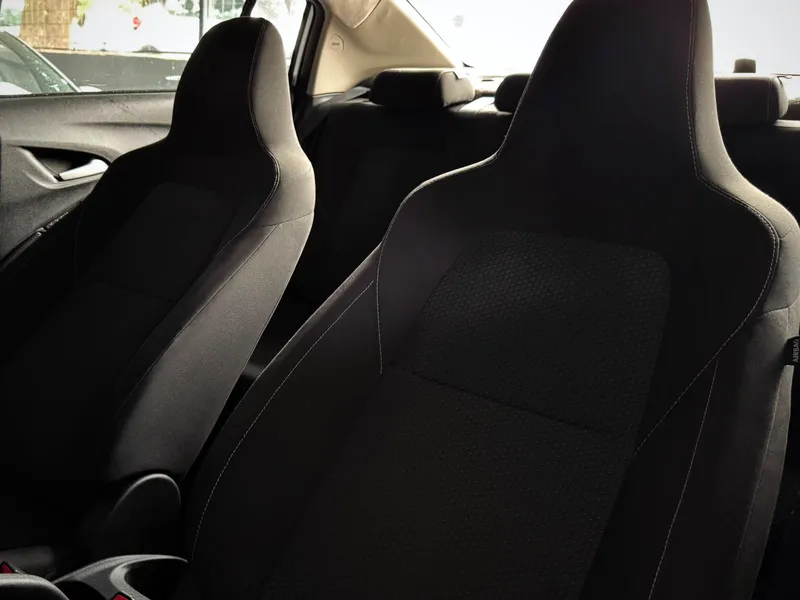 Chevrolet Onix Sedan Prata