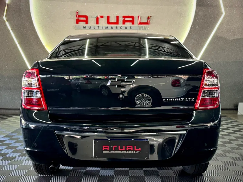 Chevrolet Cobalt Preto