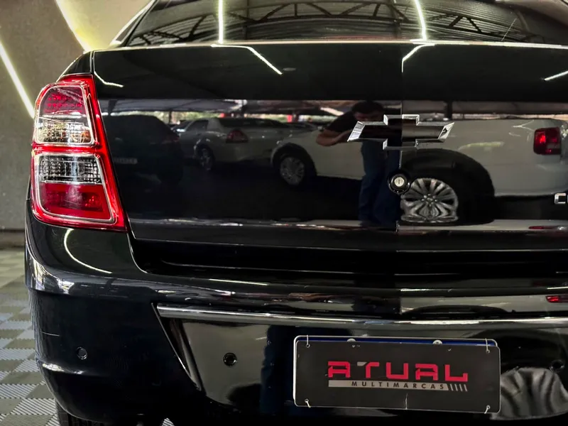 Chevrolet Cobalt Preto