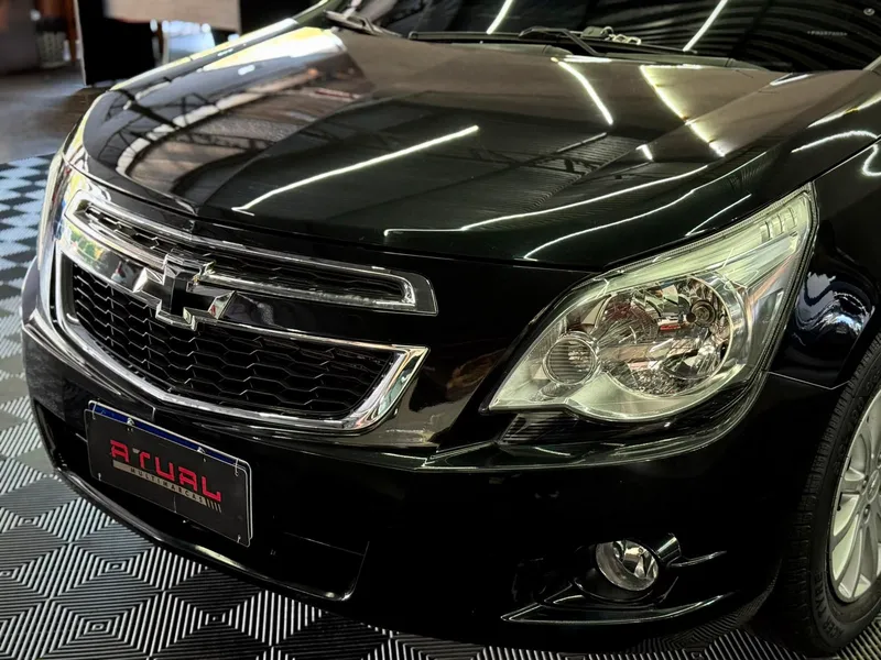 Chevrolet Cobalt Preto