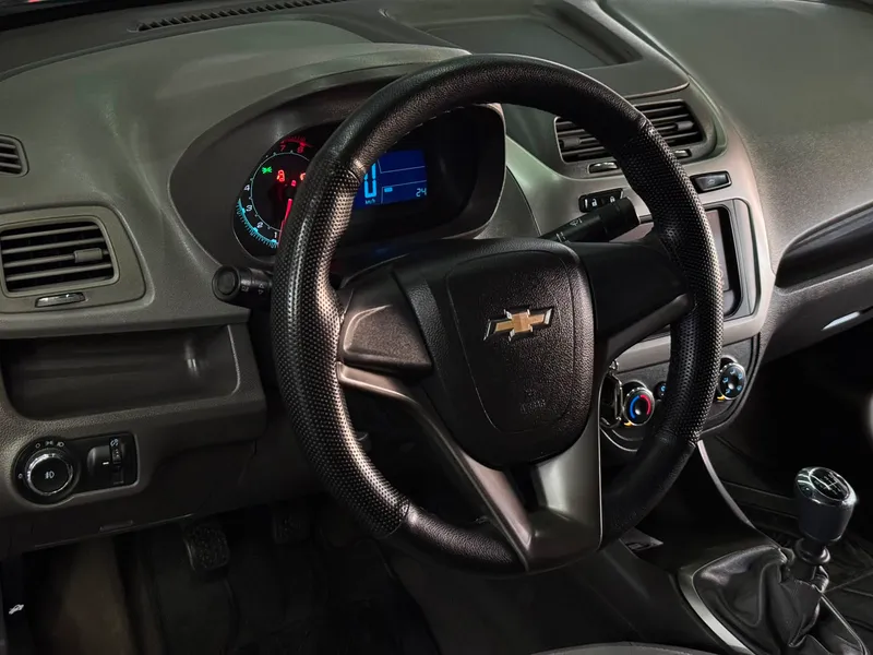 Chevrolet Cobalt Preto
