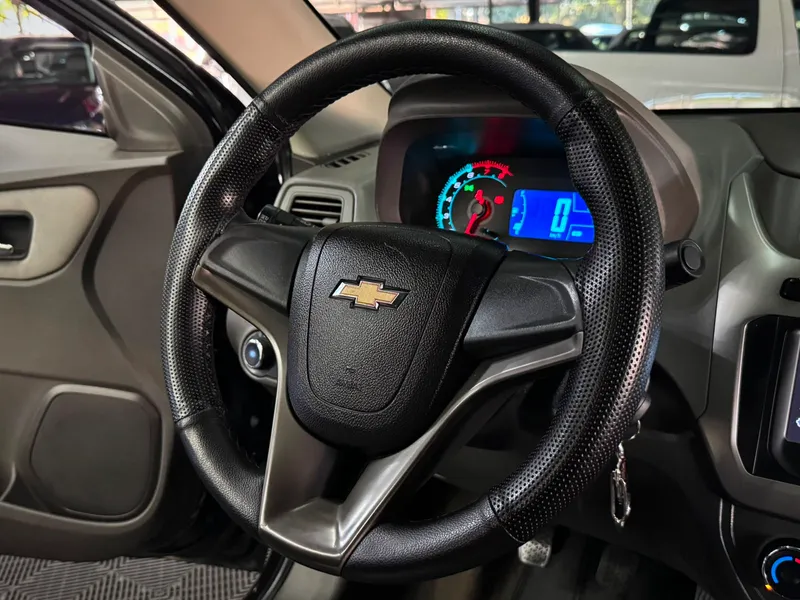 Chevrolet Cobalt Preto