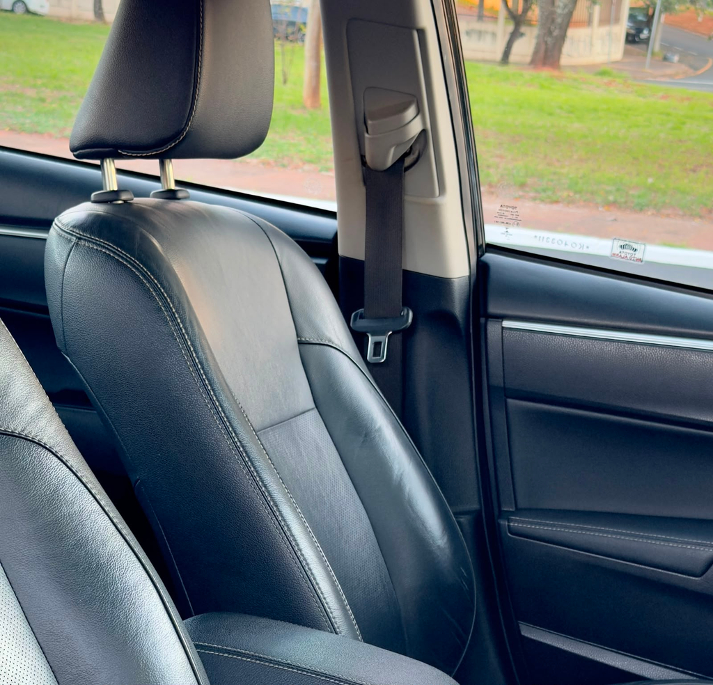 Toyota Corolla Preto