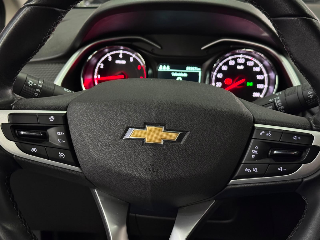 Chevrolet Onix Sedan Prata
