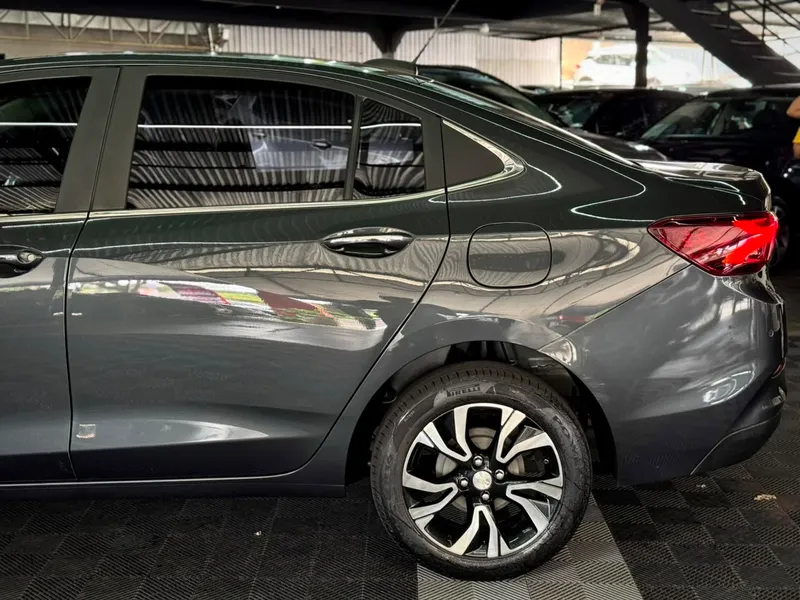 Chevrolet Onix Sedan Cinza