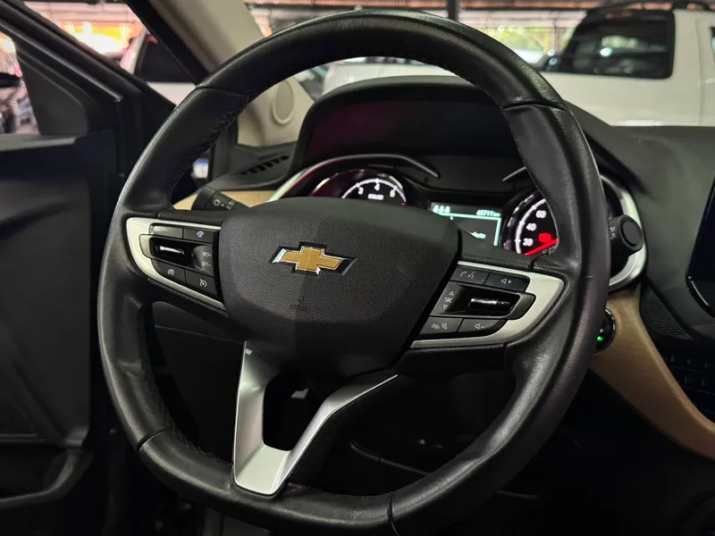 Chevrolet Onix Sedan Cinza