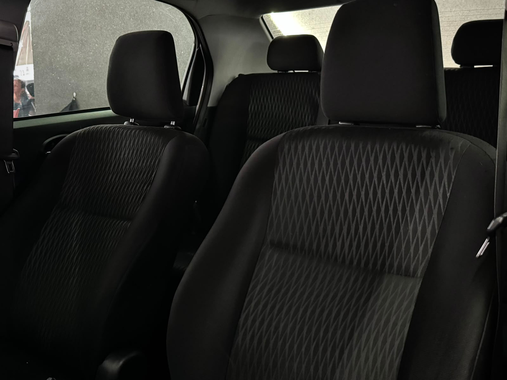 Toyota Etios Sedan Branco