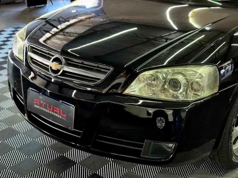 Chevrolet Astra Preto