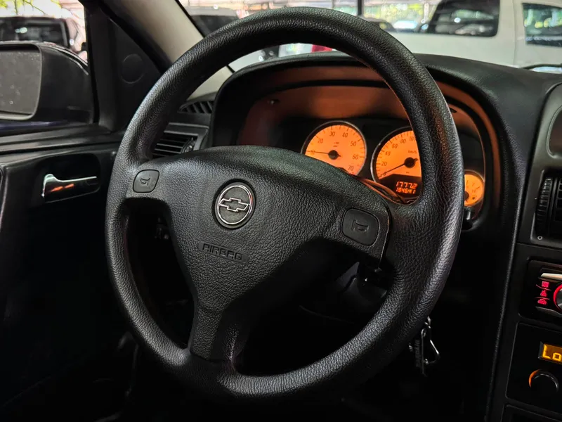 Chevrolet Astra Preto