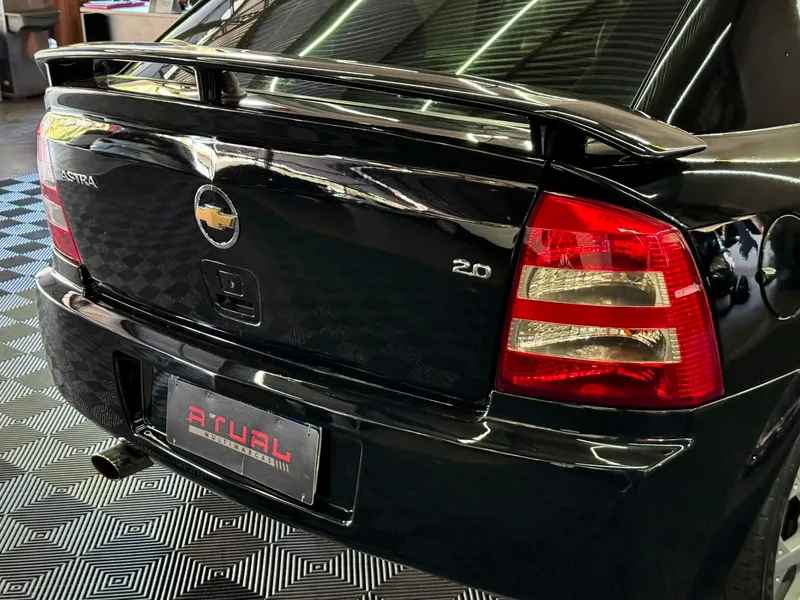 Chevrolet Astra Preto