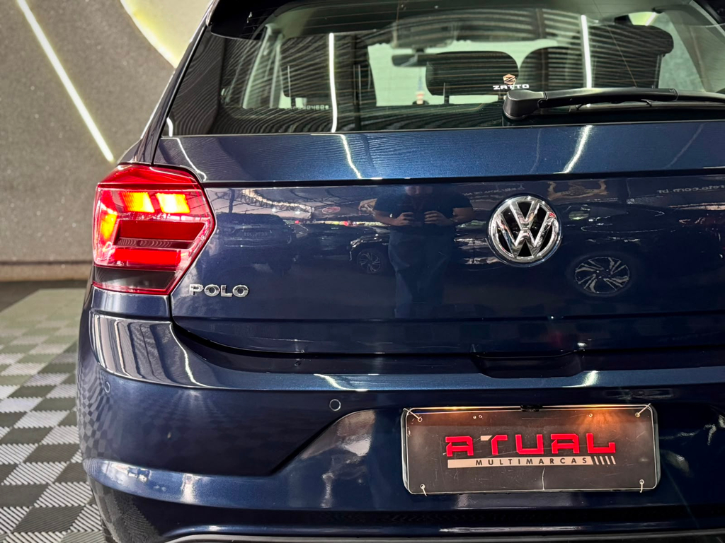 Volkswagen Polo Hatch Azul