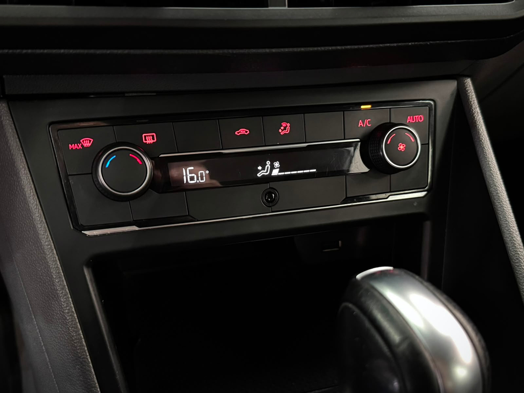 Volkswagen Polo Hatch Azul