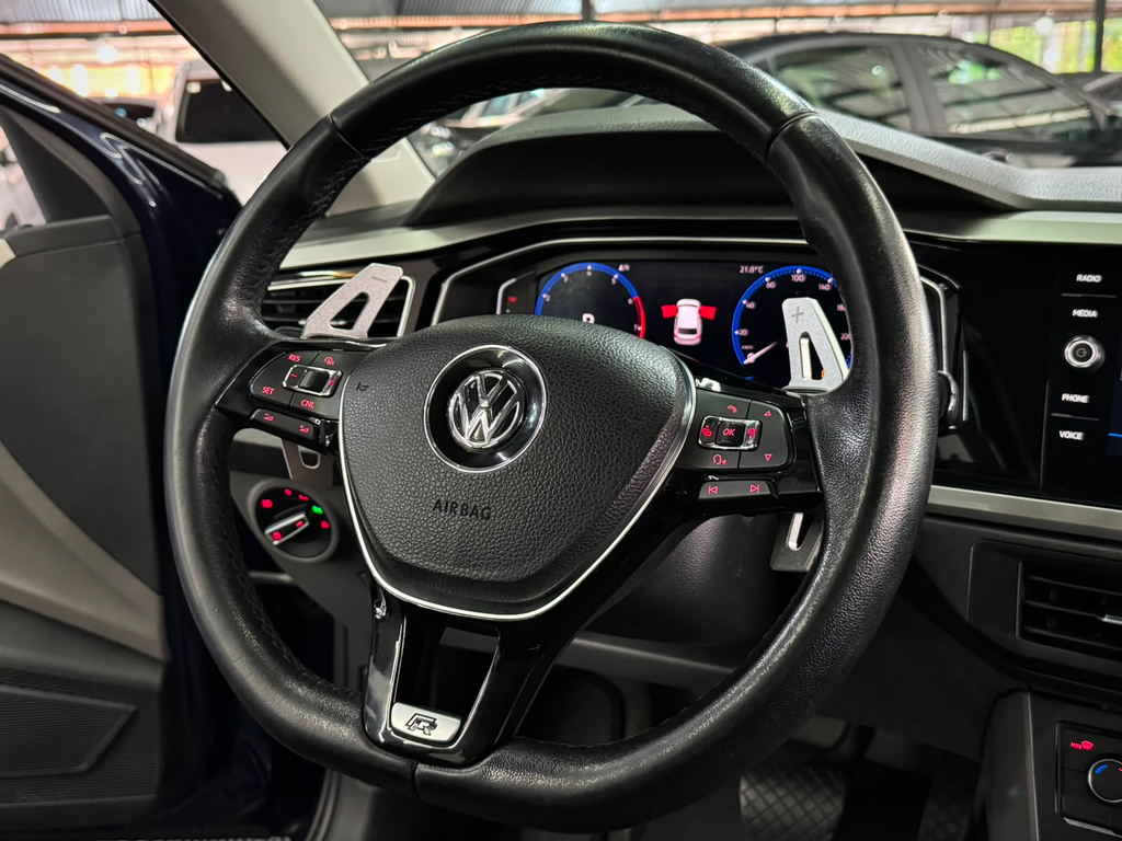 Volkswagen Polo Hatch Azul