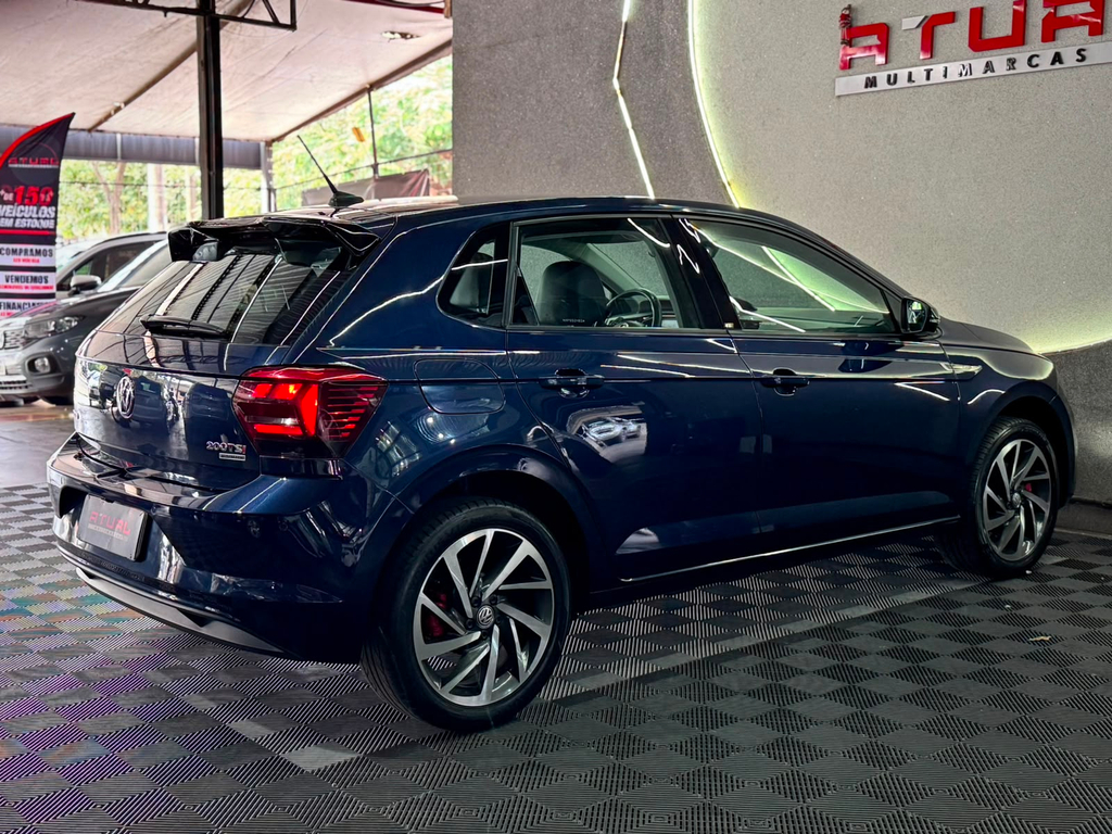 Volkswagen Polo Hatch Azul