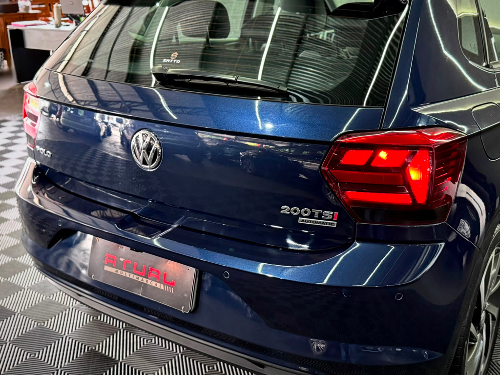 Volkswagen Polo Hatch Azul