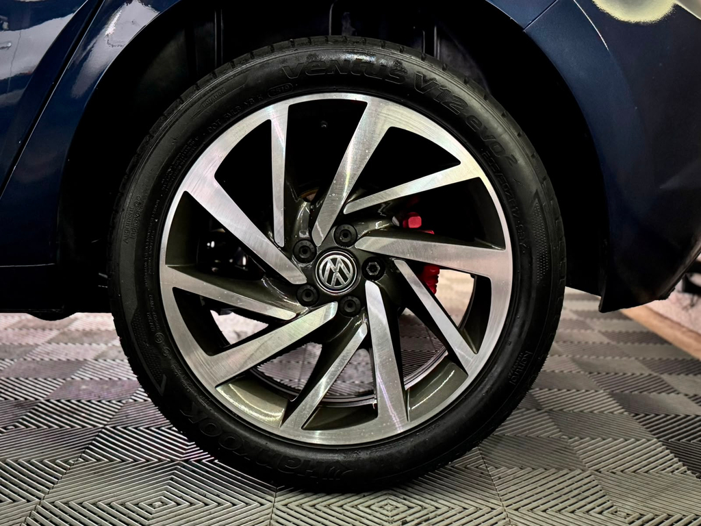Volkswagen Polo Hatch Azul