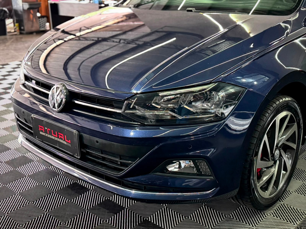 Volkswagen Polo Hatch Azul