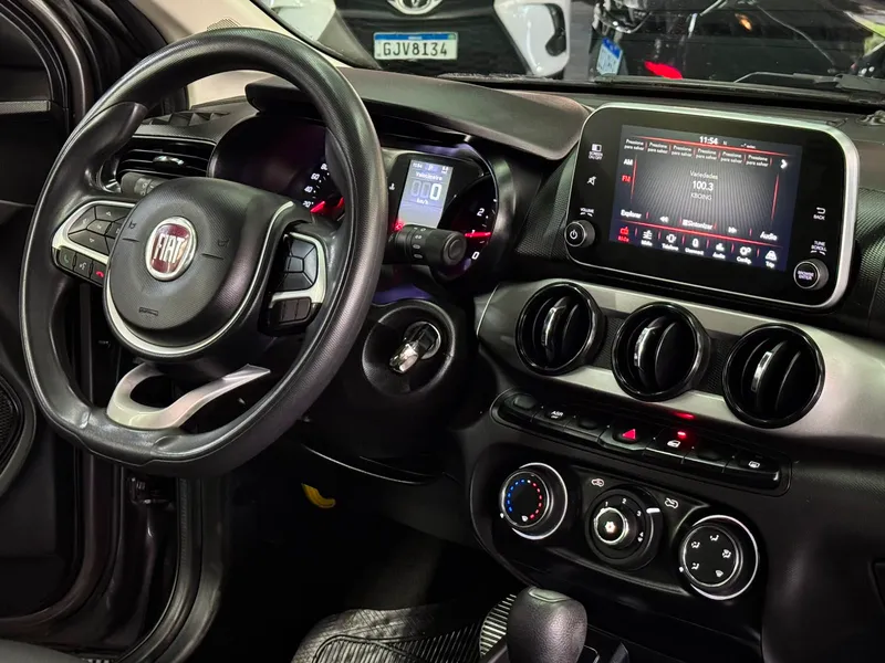 Fiat Cronos Cinza