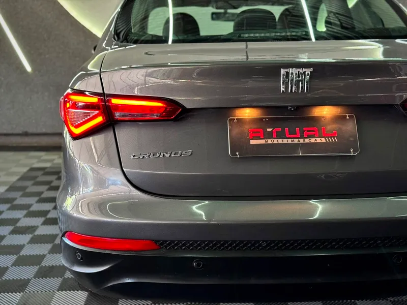 Fiat Cronos Cinza