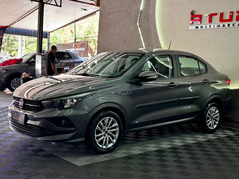 Fiat Cronos Cinza