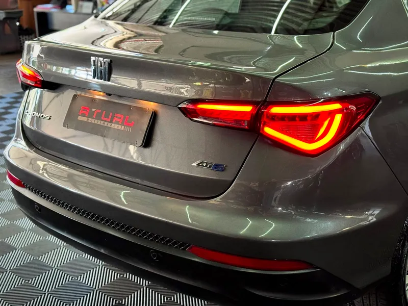 Fiat Cronos Cinza