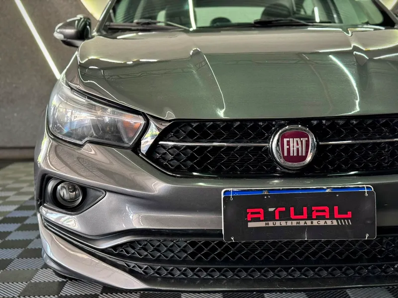 Fiat Cronos Cinza