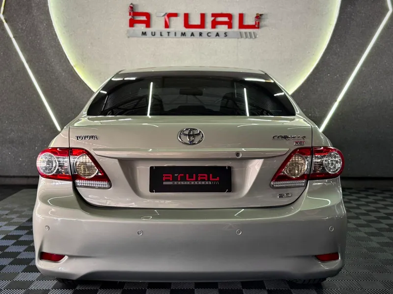Toyota Corolla Bege