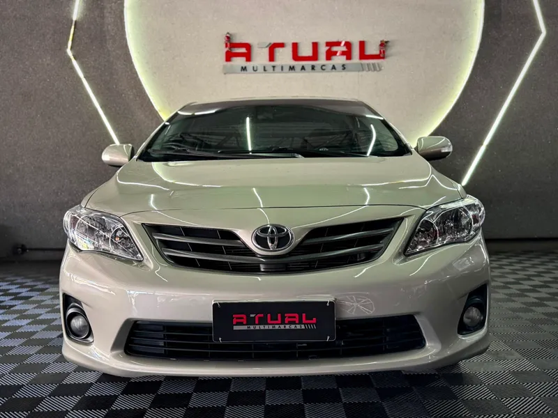 Toyota Corolla Bege